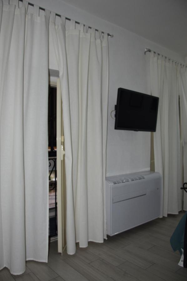 Carmelina 20 Apartment เนเปิลส์ ภายนอก รูปภาพ